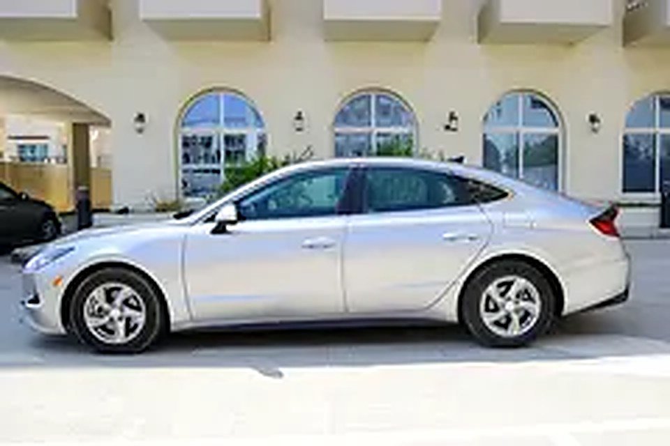 2021 Hyundai Sonata for Rent in JVC District 11 photo 4