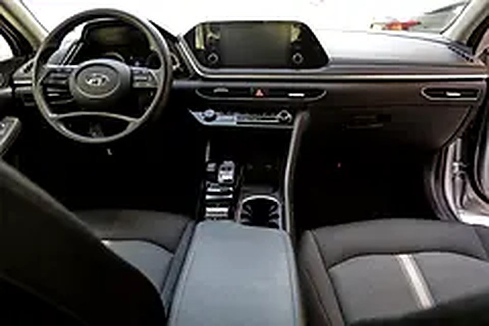 2021 Hyundai Sonata for Rent in JVC District 11 photo 6