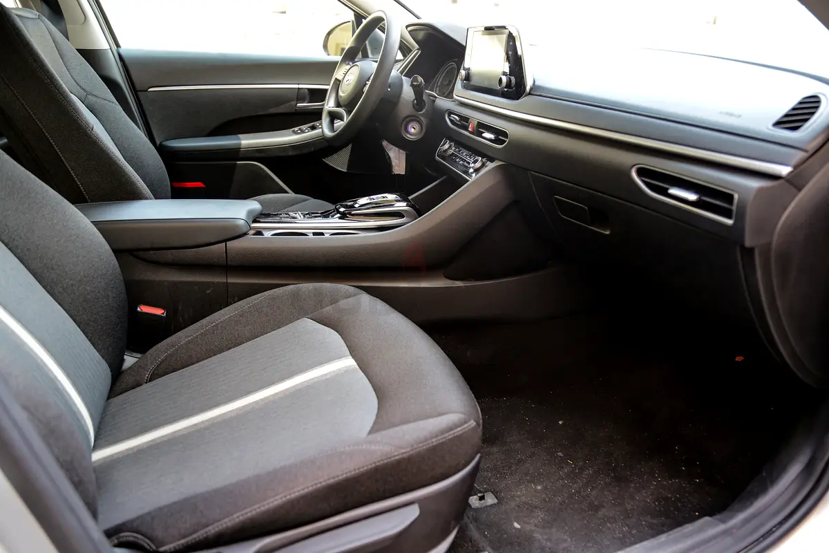 2021 Hyundai Sonata for Rent in JVC District 11 photo 8
