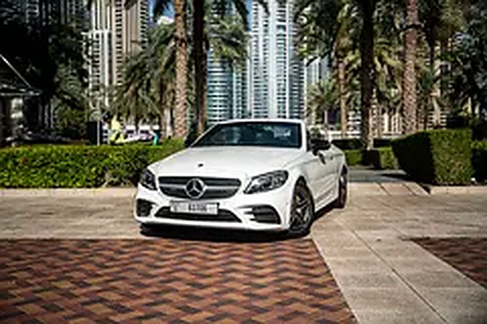 2022 Mercedes-Benz C-Class for Rent in Dubai Marina photo 5