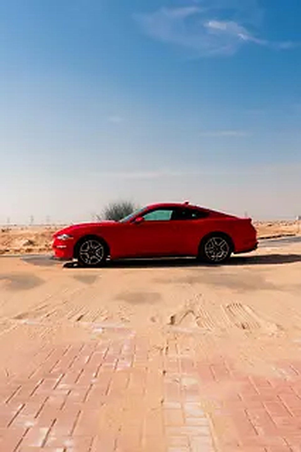 2022 Ford Mustang for Rent in Nad Al Sheba 3 photo 3
