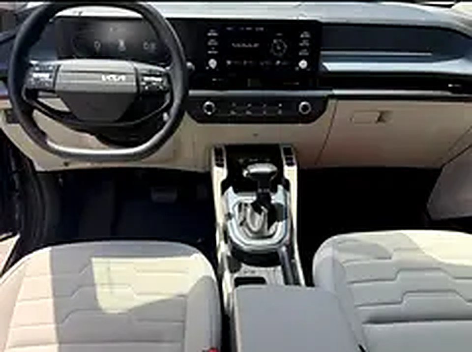 2026 Kia Carens for Rent in Azizi Riviera photo 5
