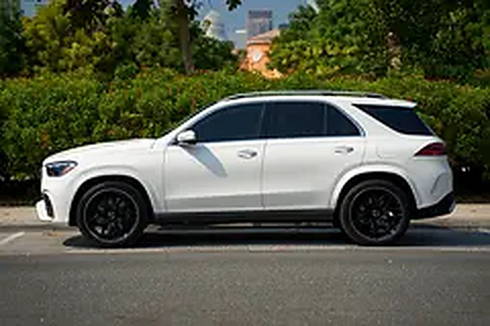 2025 Mercedes-Benz GLE-Class for Rent in Dubai Marina photo 4