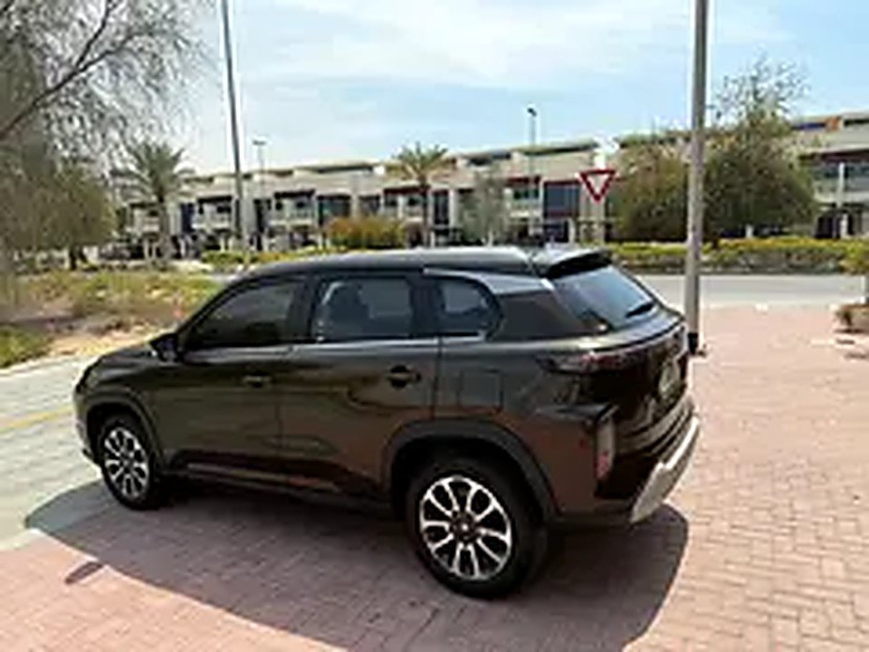 2023 Suzuki Grand Vitara for Rent in Jumeirah Village Circle (JVC) photo 5