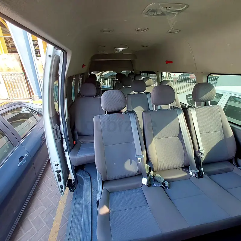 Toyota Hiace 13-Seater for Rent photo 5
