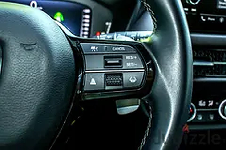 2023 Honda ZR-V for Rent in Business Bay photo 6