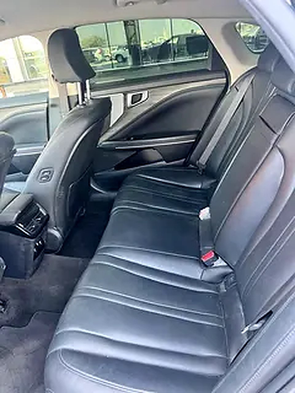 2023 Kia K8 for Rent in Sheikh Zayed Road photo 3