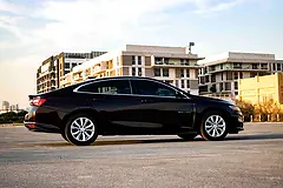 2021 Chevrolet Malibu for Rent in Al Quoz 4 photo 5