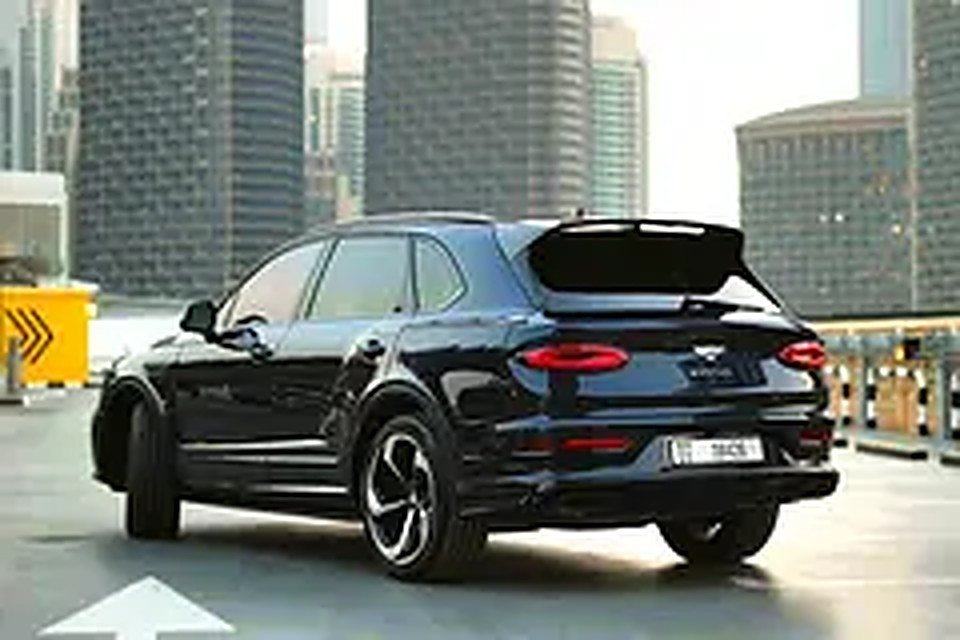 2022 Bentley Bentayga for Rent in Al Garhoud photo 3
