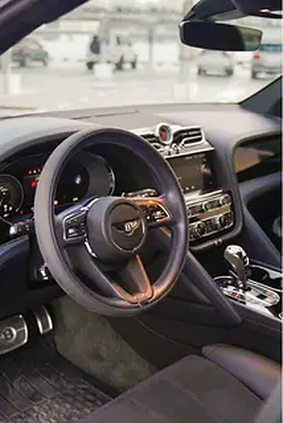 2022 Bentley Bentayga for Rent in Al Garhoud photo 5