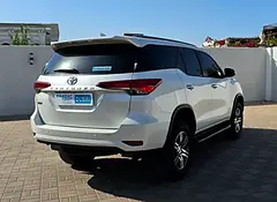 2025 Toyota Fortuner for Rent in Al Rashidiya (White, Automatic, 7 Seater, AL ROOYA) photo 2
