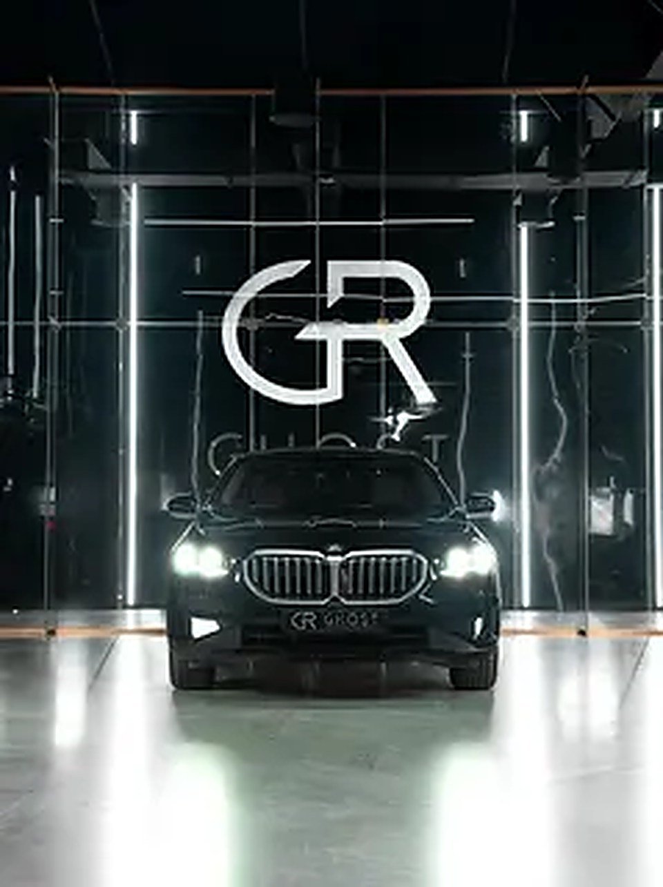 2025 BMW 5-Series for Rent in Al Quoz Industrial Area 3 photo 2