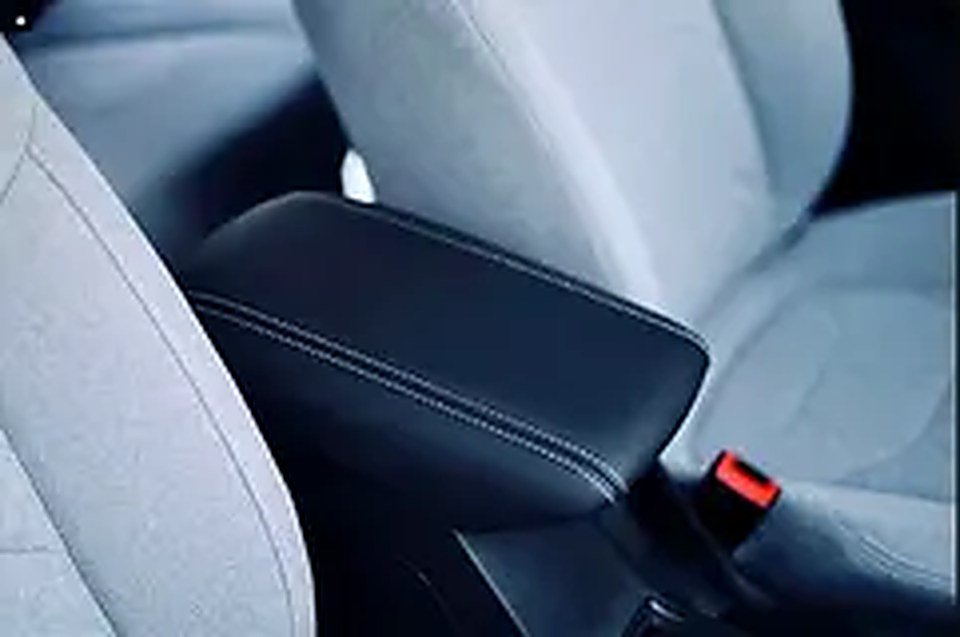 2026 Chevrolet Captiva for Rent in Port Saeed photo 5