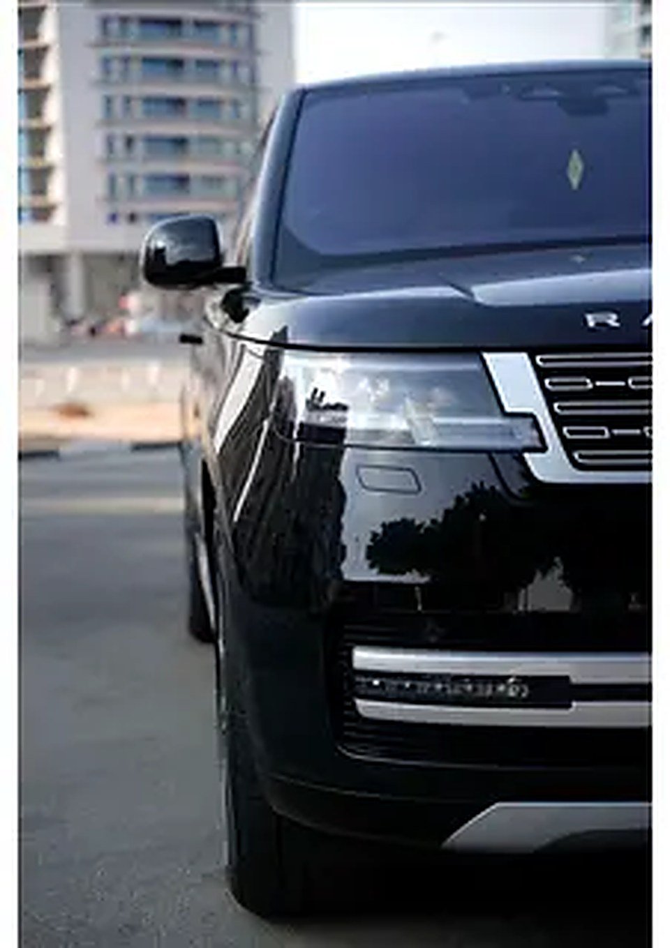 2023 Land Rover Range Rover for Rent in Port Saeed (Black, Automatic, 5 Seater, TROPIC OCEAN) photo 3