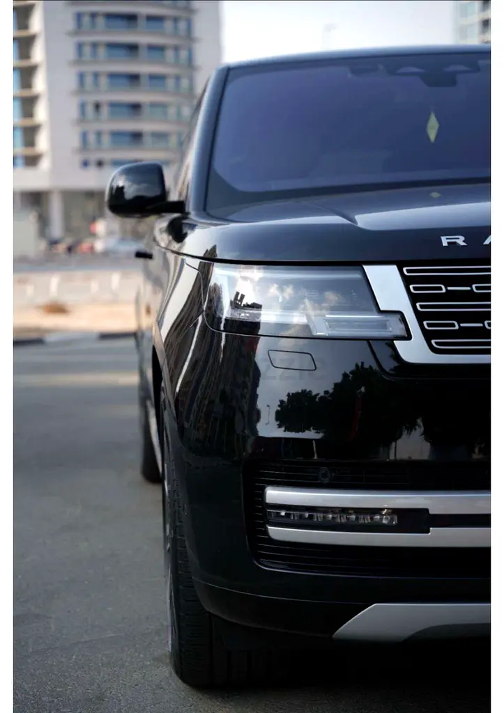 2023 Land Rover Range Rover for Rent in Port Saeed (Black) photo 3