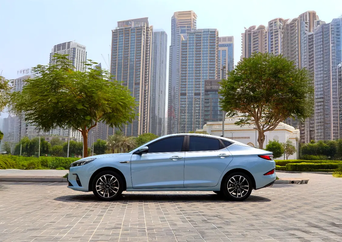 2026 JAC J7 for Rent in Al Muraqqabat photo 4
