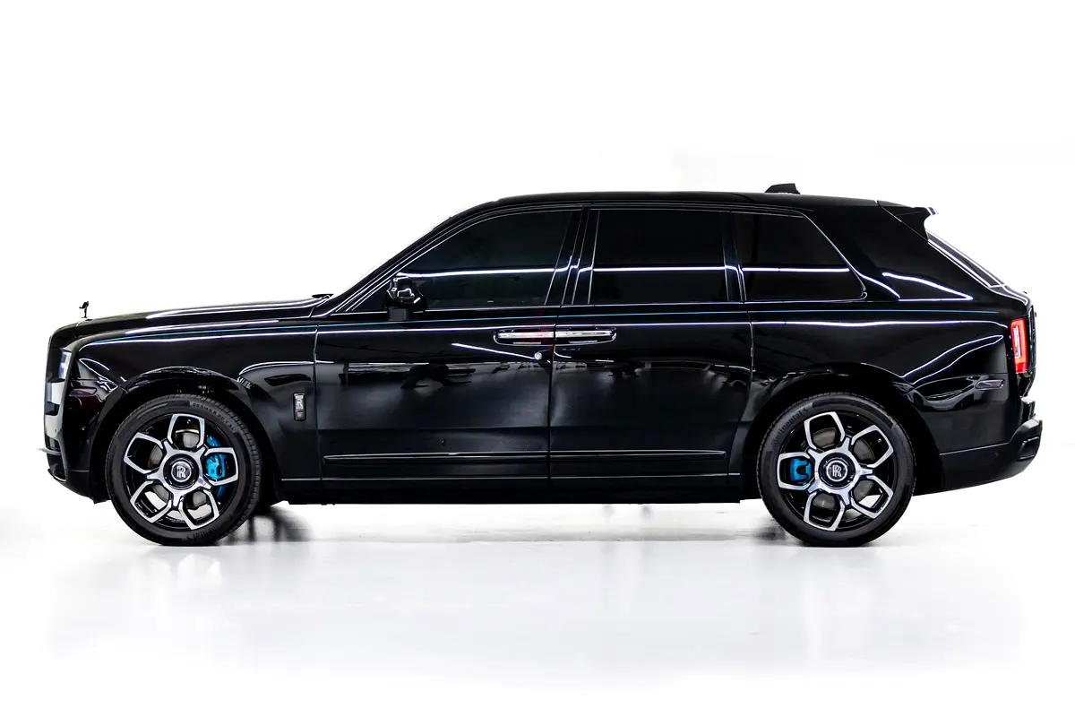 2023 Rolls-Royce Cullinan for Rent in Al Quoz 1 photo 3