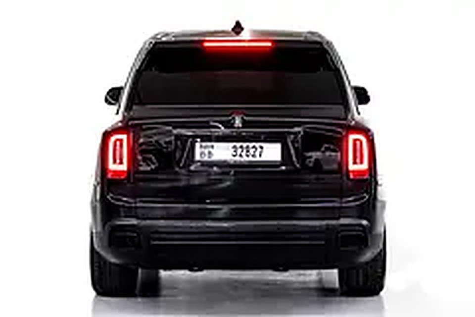 2023 Rolls-Royce Cullinan for Rent in Al Quoz 1 photo 4