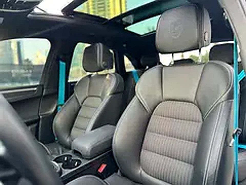 2022 Porsche Macan for Rent in Umm Ramool photo 3