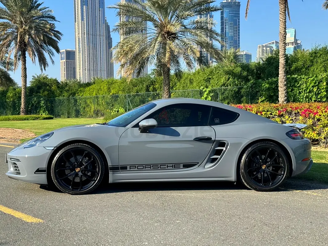 2023 Porsche 718 for Rent in Umm Ramool photo 3