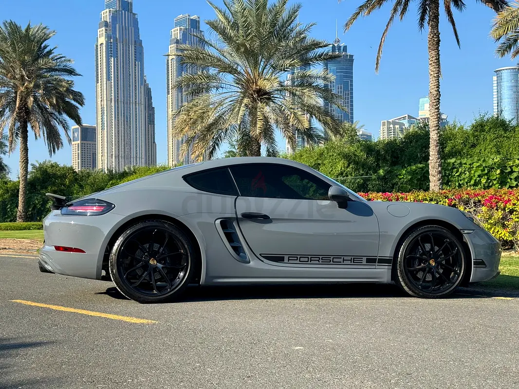 2023 Porsche 718 for Rent in Umm Ramool photo 7