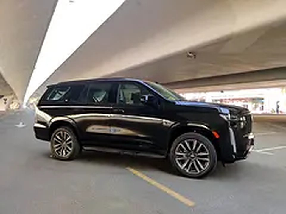 2021 Cadillac Escalade for Rent in Business Bay photo 2
