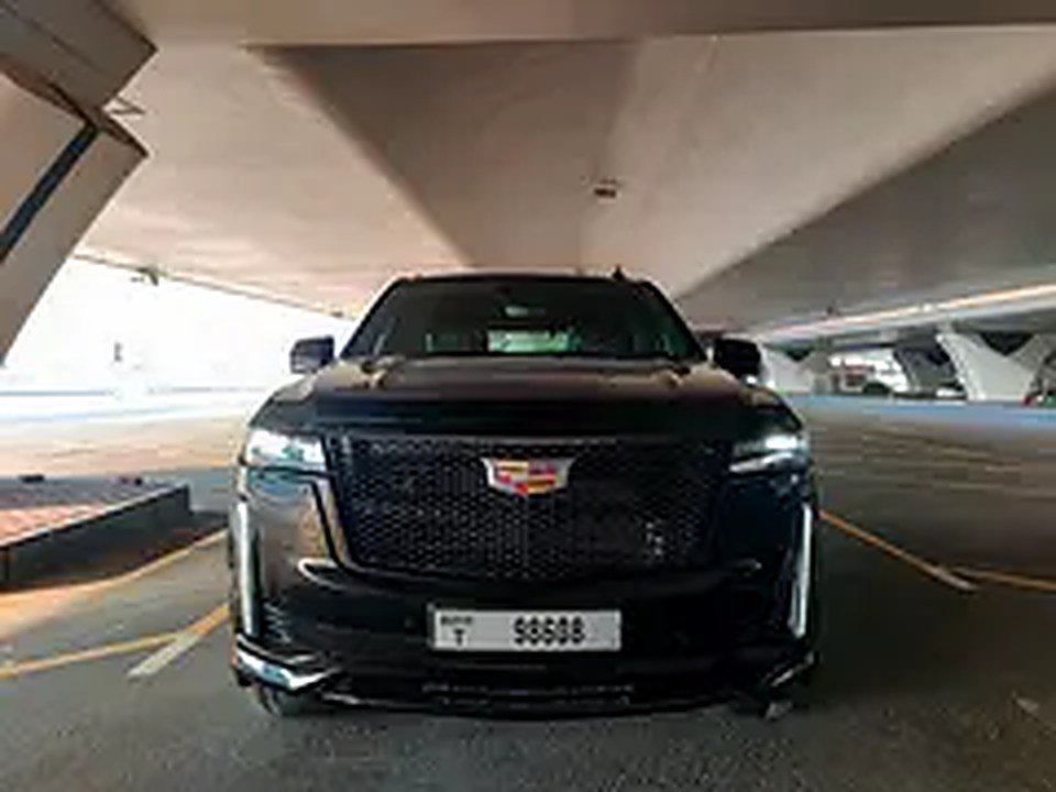 2021 Cadillac Escalade for Rent in Business Bay photo 3