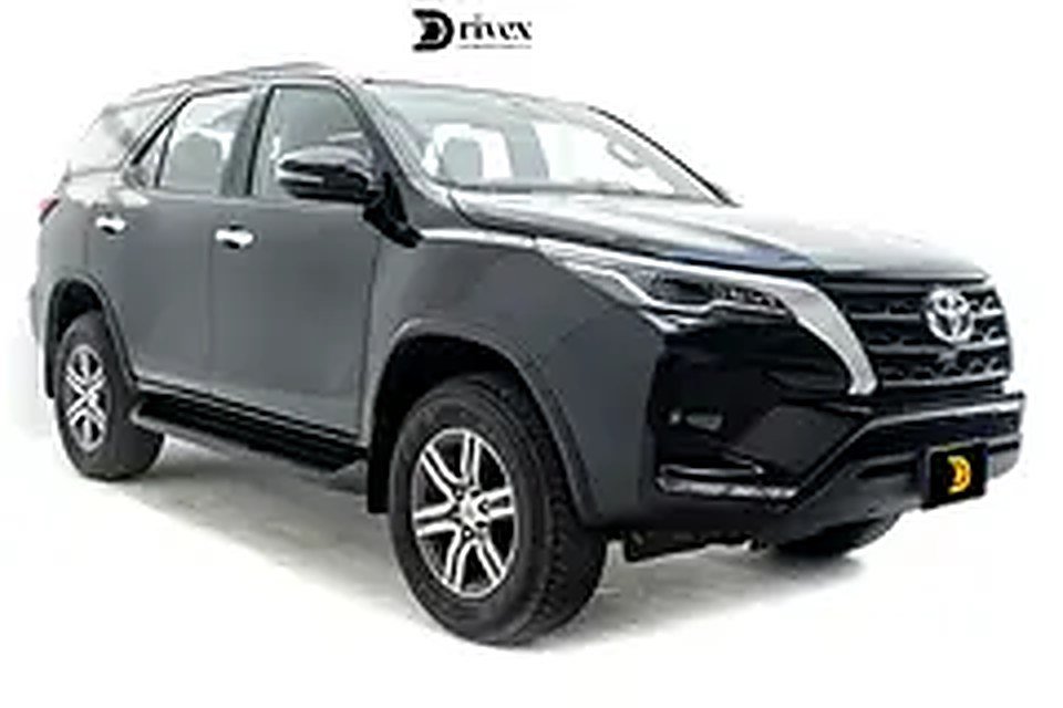 2025 Toyota Fortuner for Rent in Business Bay photo 2