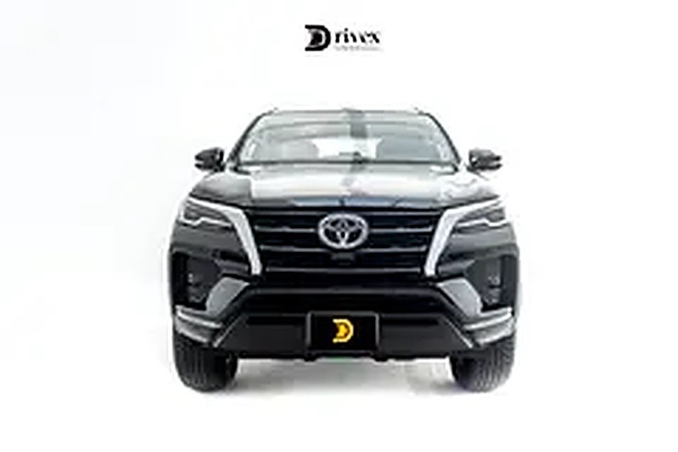 2025 Toyota Fortuner for Rent in Business Bay photo 3