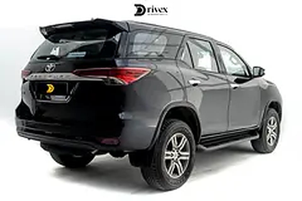 2025 Toyota Fortuner for Rent in Business Bay photo 5