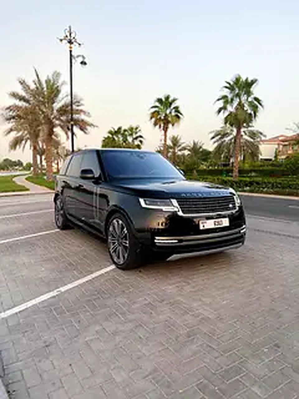 2023 Land Rover Range Rover for Rent in Central Park photo 2