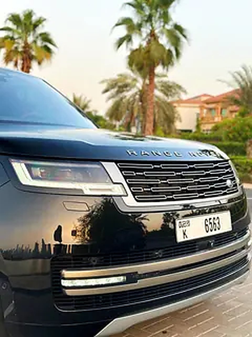 2023 Land Rover Range Rover for Rent in Central Park photo 4