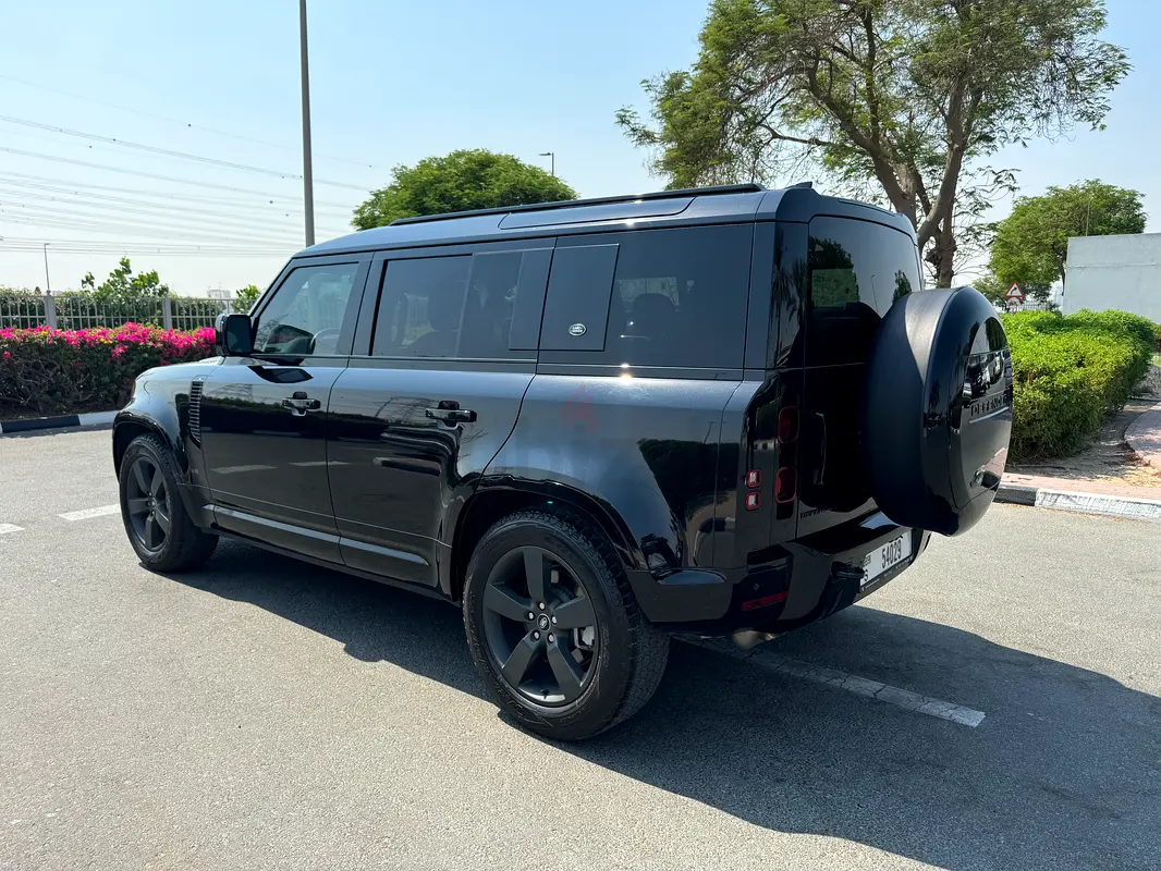 Affordable luxury suv photo 5