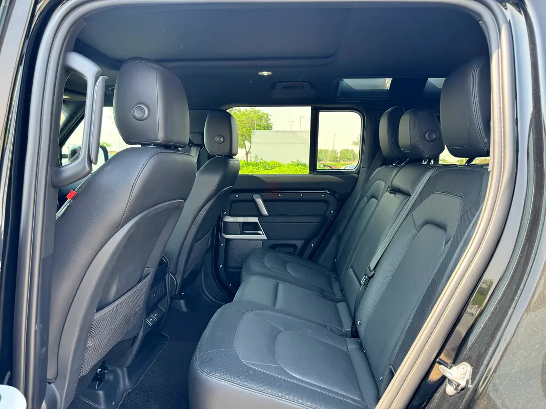 Affordable luxury suv photo 7