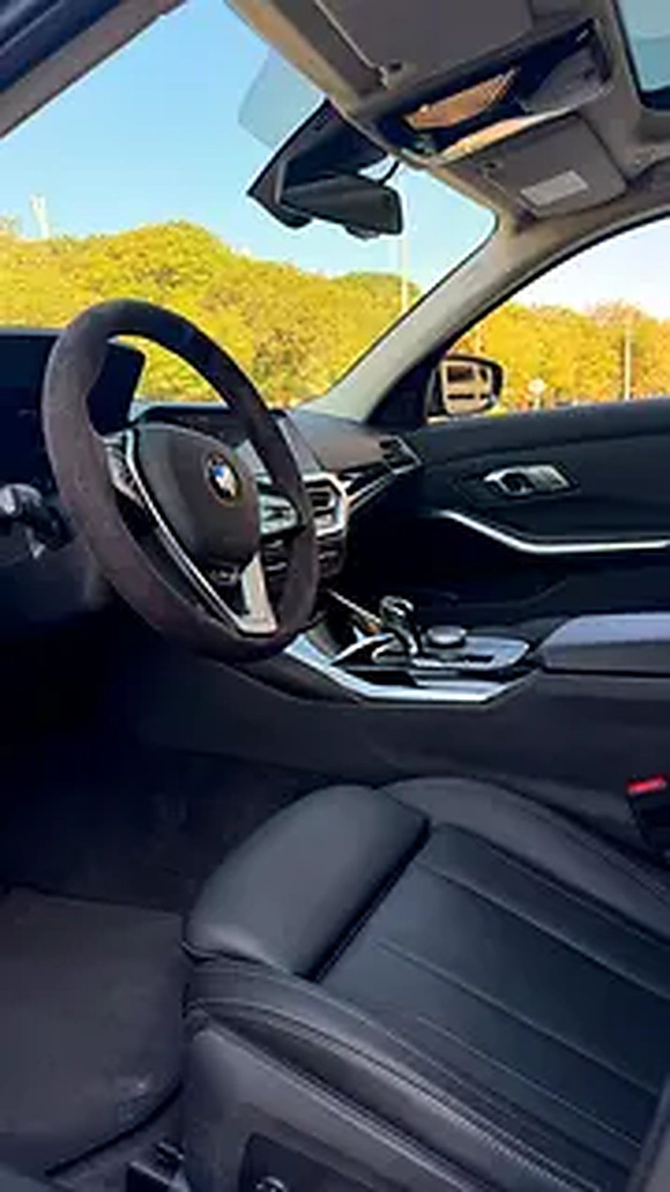 2022 BMW 3-Series for Rent in Al Garhoud photo 5