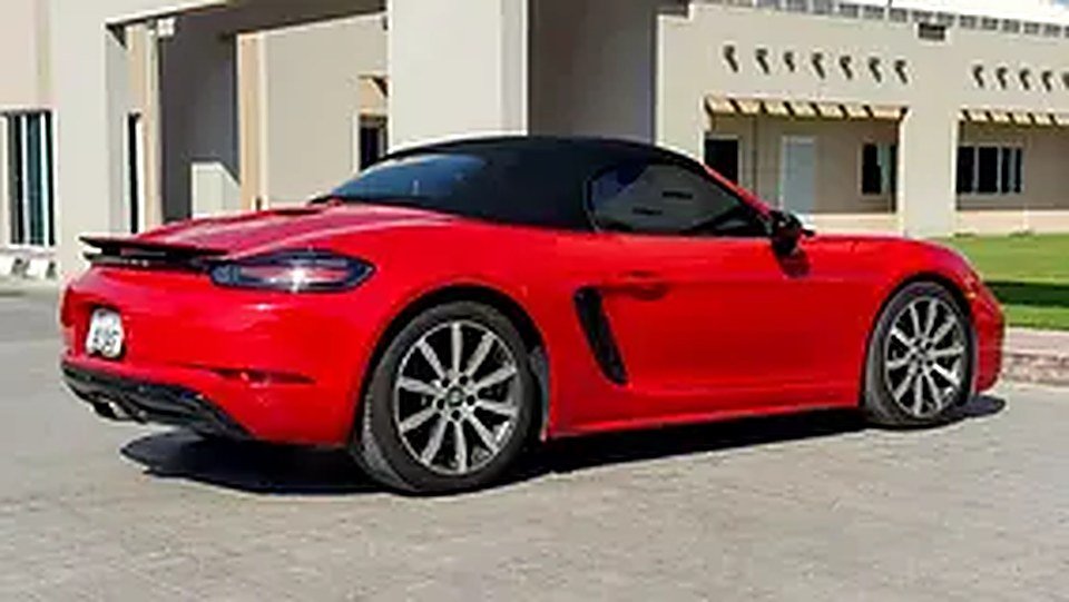 2022 Porsche Boxster for Rent in Al Quoz Industrial Area 4 photo 3