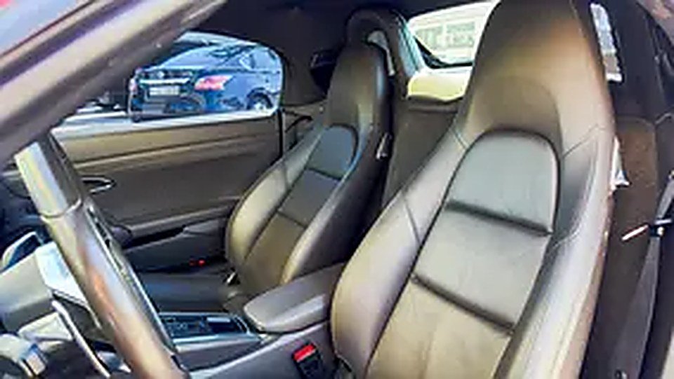 2022 Porsche Boxster for Rent in Al Quoz Industrial Area 4 photo 5