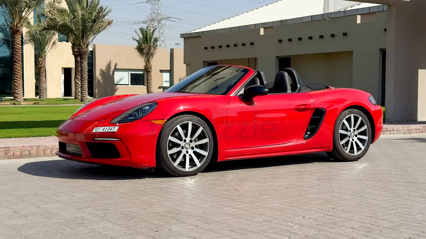 2022 Porsche Boxster for Rent in Al Quoz Industrial Area 4 photo 7