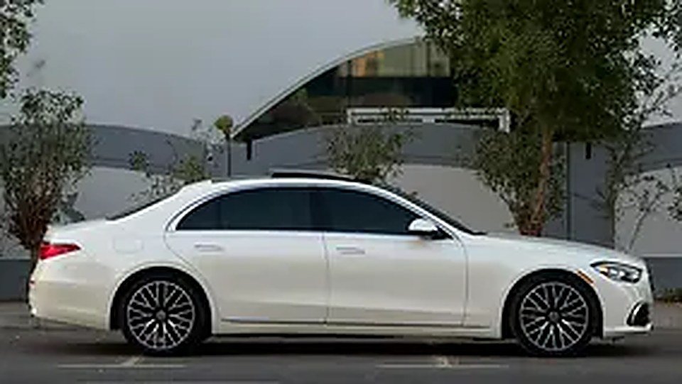 2023 Mercedes-Benz S-Class for Rent in Dubai International Airport photo 4