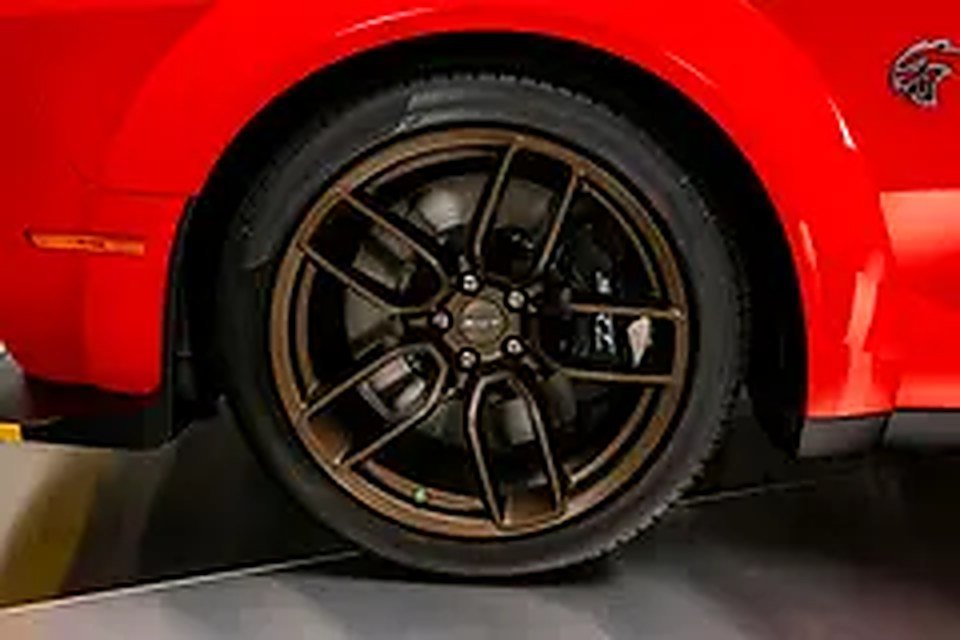 Dodge Challenger SRT Hellcat V8 photo 3