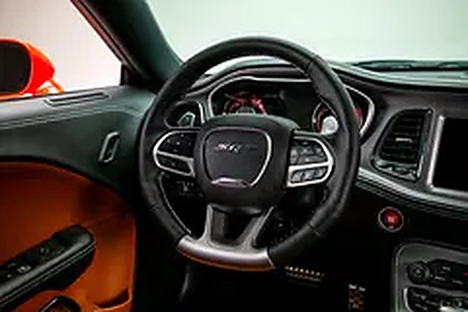 Dodge Challenger SRT Hellcat V8 photo 4