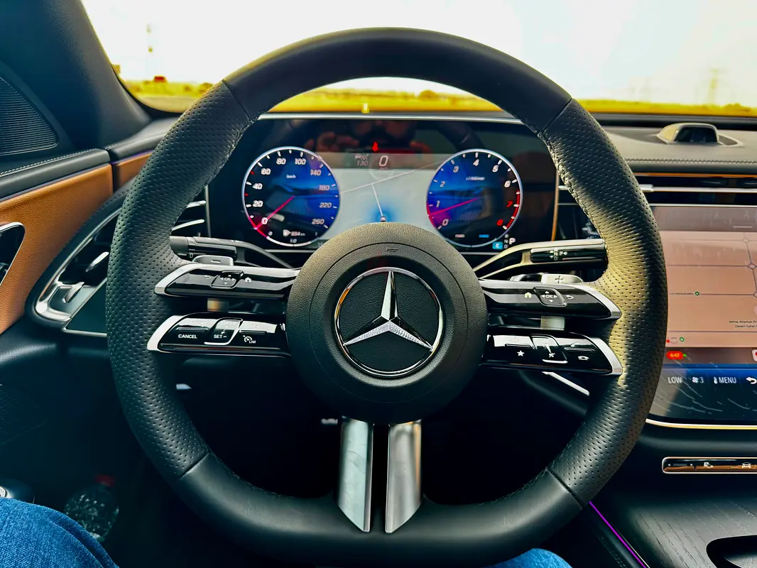2025 Mercedes E200 – Elegance Meets Innovation photo 3