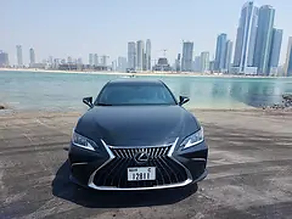 2023 Lexus ES-Series for Rent in Al Mamzar photo 3