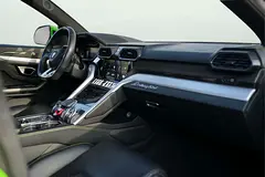 2021 Lamborghini Urus for Rent in Al Barsha 1 photo 6