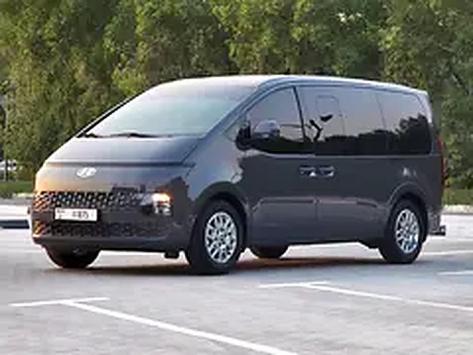 2026 Hyundai Staria for Rent in Al Mamzar Front photo 2