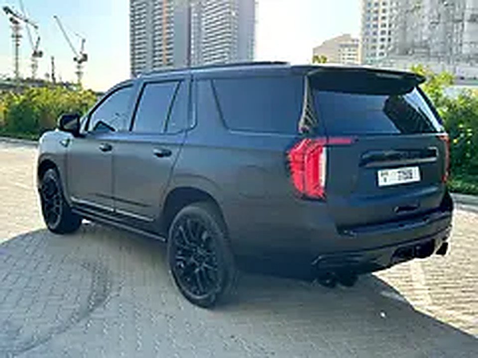 GMC Yukon Denali photo 4
