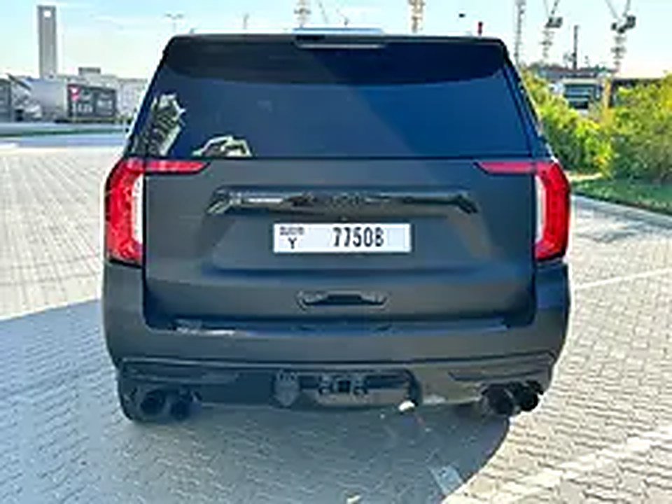 GMC Yukon Denali photo 5