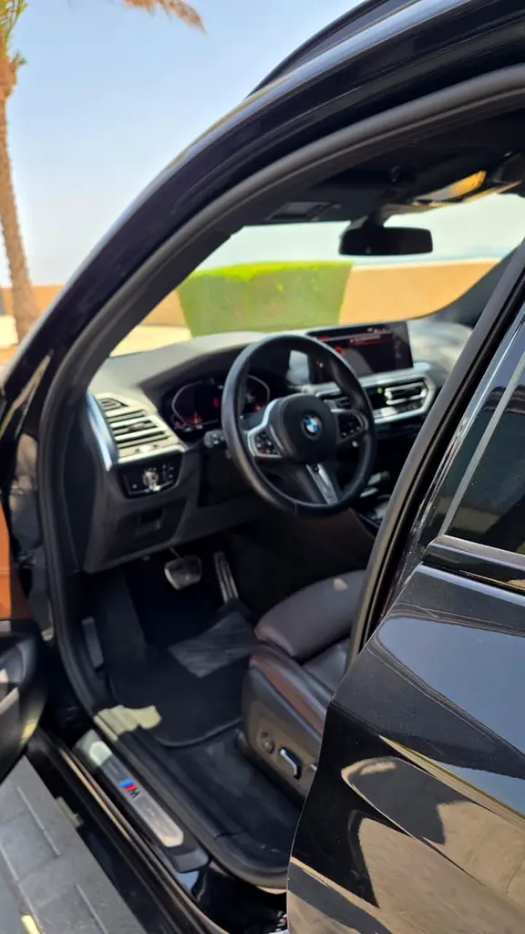 2024 BMW X4 for Rent in Downtown Dubai photo 3