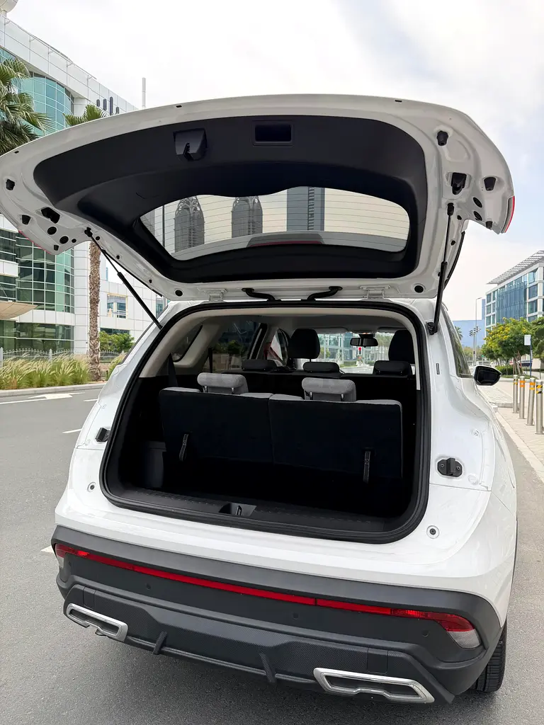 2026 Chevrolet Captiva for Rent in Al Barsha 1 photo 9