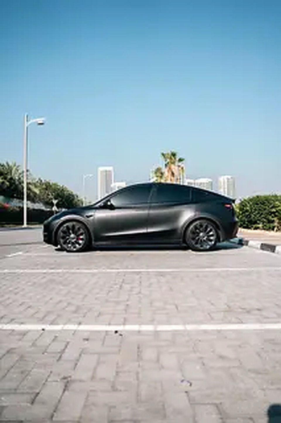 2023 Tesla Model Y for Rent in Barsha Heights (Tecom) photo 3